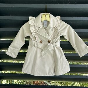 Tahari ADORABLE Rain/Trench Coat